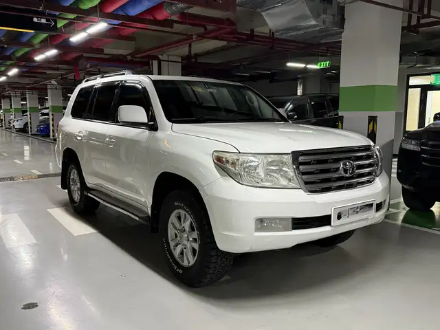 Toyota Land Cruiser 200