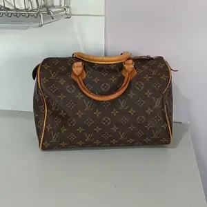 LV цүнх, Улаанбаатар — Баянзүрх — 13-р хороолол