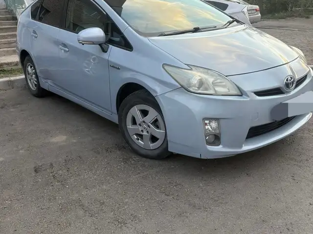 Toyota Prius 30