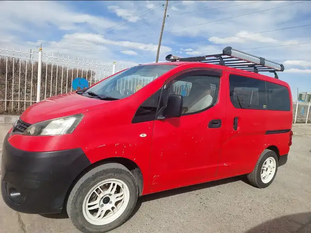 Nissan NV200