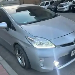 Toyota Prius 30