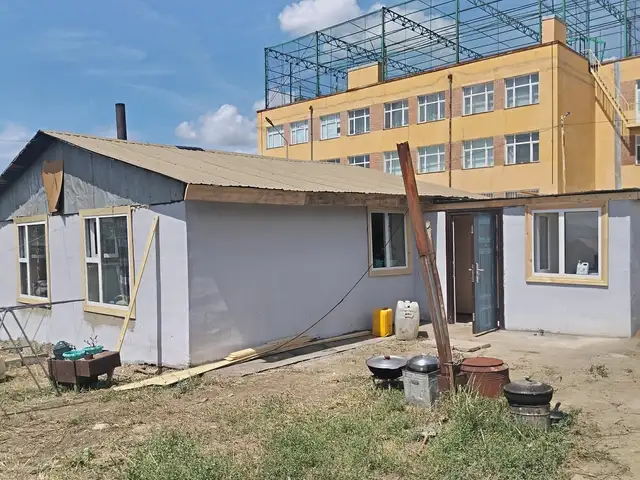 104-р сургуулийн урд хашаа байшин, Улаанбаатар — Сонгинохайрхан — Зүүн салаа