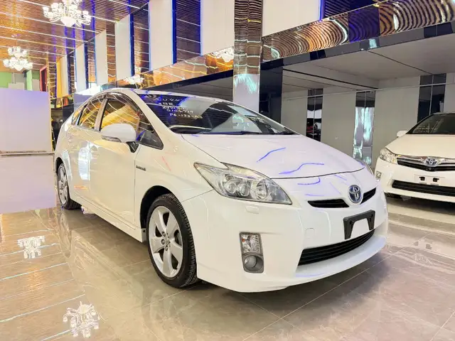 Toyota Prius 30
