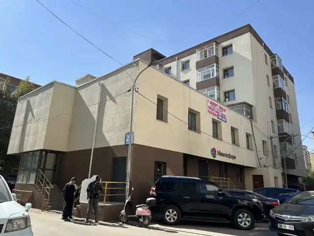 Ногоон нуурт гандийн сургуулийн зүүн талд дулаан зогсоол, Улаанбаатар — Сүхбаатар — 10-р хороо