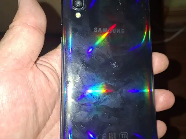 Samsung a50 нүүрэн дээрээ хөндлөн зураастай, Улаанбаатар — Баянзүрх — 3-р хороо