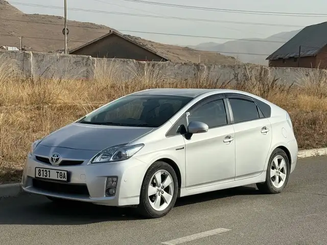 Toyota Prius 30