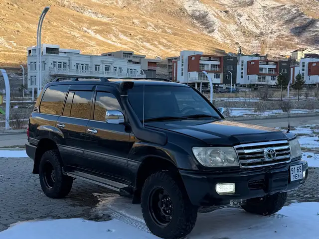 Toyota Land Cruiser 105