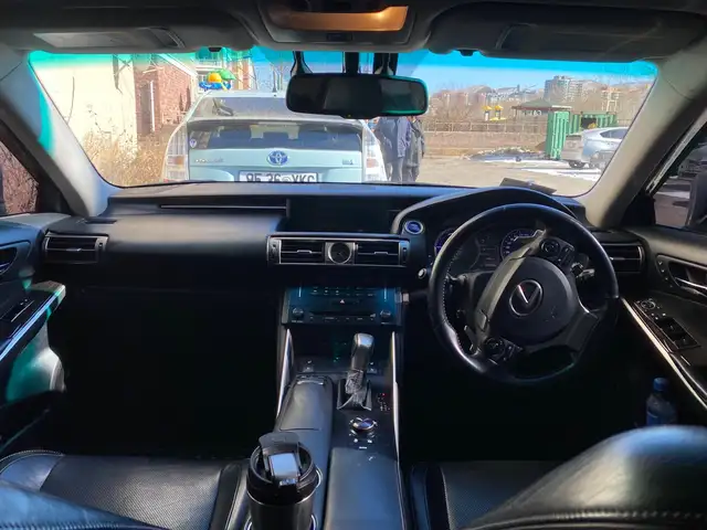 Lexus IS