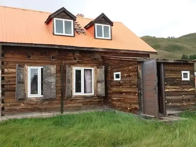 Шарга морьтын гүүрнээс урагшаа уулын бэлд байшин, Улаанбаатар — Сүхбаатар — 19-р хороо