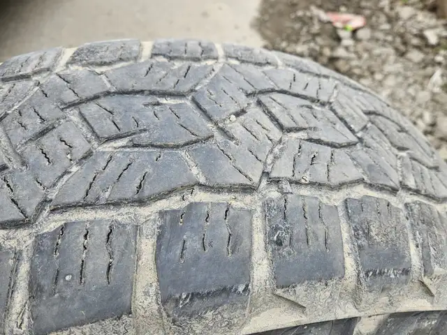 265/70/R18, Дөрвөн улирал, Улаанбаатар — Хан-Уул — 3-р хороо