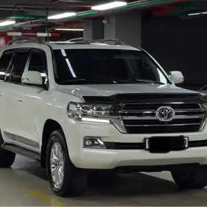 Toyota Land Cruiser 200
