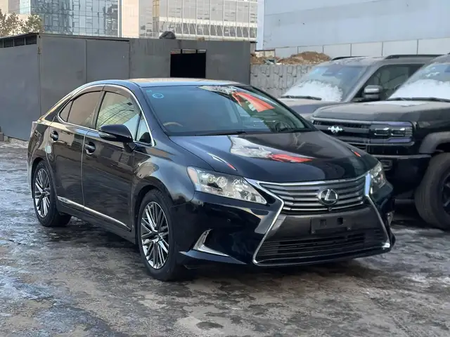 Lexus HS