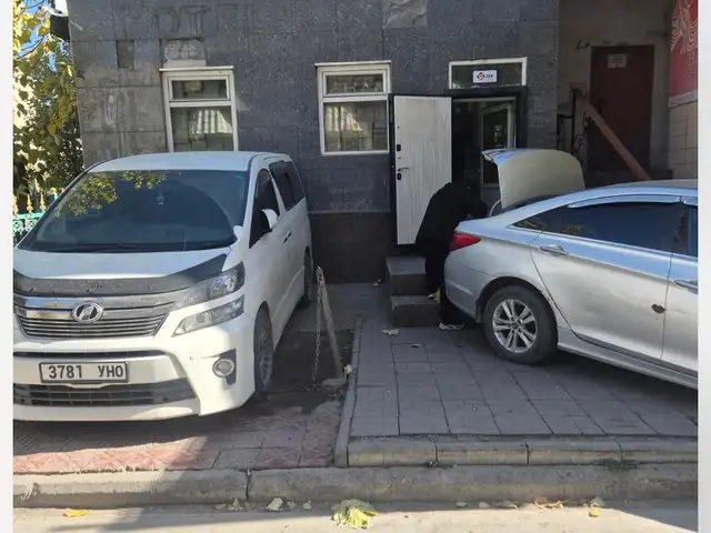 Бгд төмөр замд ханбүргэдэйн хойно 100мкв талбай, Улаанбаатар — Баянгол — Төмөр зам