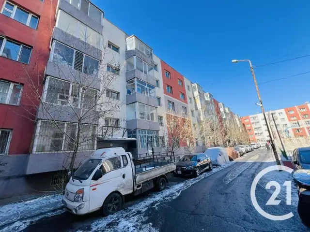 Бзд 13 хороолол натур гангарын байранд бүрэн тавилгатай 3 өрөө 66м2, Улаанбаатар — Баянзүрх — Натур худалдааны төв