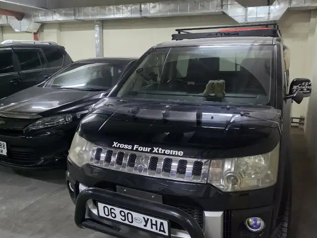 Mitsubishi Delica