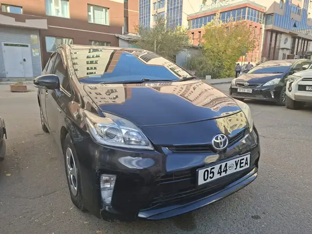 Toyota Prius 30