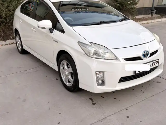 Toyota Prius 30