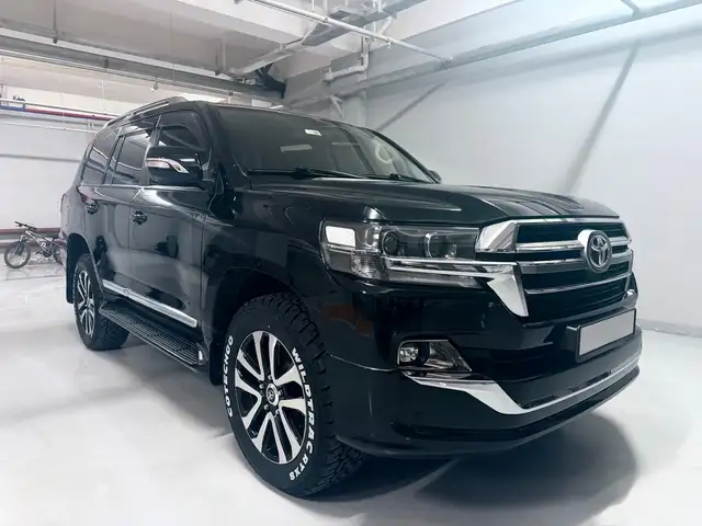 Toyota Land Cruiser 200