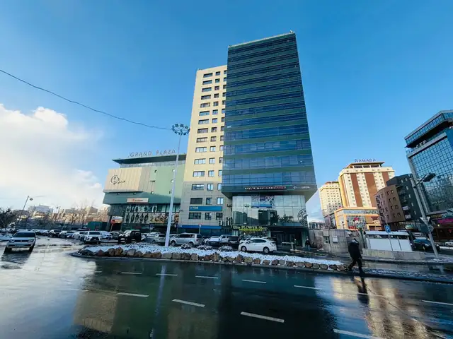 Баруун 4 зам гранд плазад 241м2 оффис талбай, Улаанбаатар — Баянгол — Баруун 4 зам