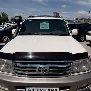 Toyota Land Cruiser 100
