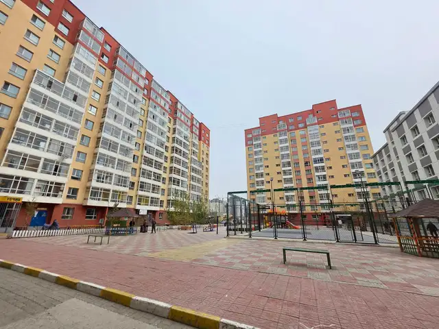 Нарантуул захын хойно нарт хотхонд 76мкв 3 өрөө, Улаанбаатар — Баянзүрх — 14-р хороо