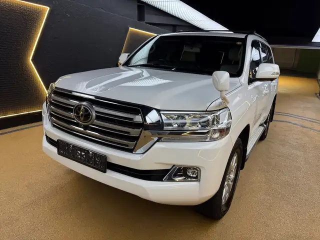 Toyota Land Cruiser 200