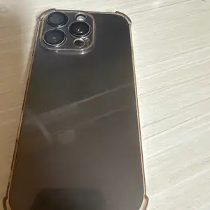 Apple iPhone 15 Pro, 256 gb, Black Titanium, Улаанбаатар — Сүхбаатар — 100 айл