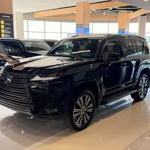 Lexus LX 700