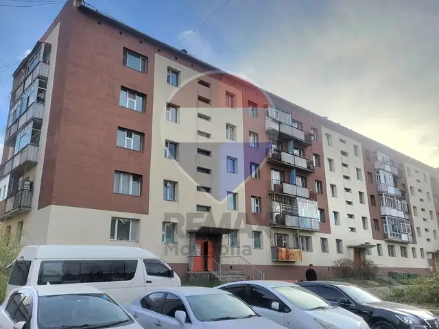 Төмөр замын эмнэлэгийн урд талд 2 өрөө 52мкв байр, Улаанбаатар — Баянгол — 27-р хороо