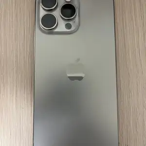 Apple iPhone 15 Pro Max, 128 gb, Natural Titanium, Улаанбаатар — Сүхбаатар — 1-р хороо