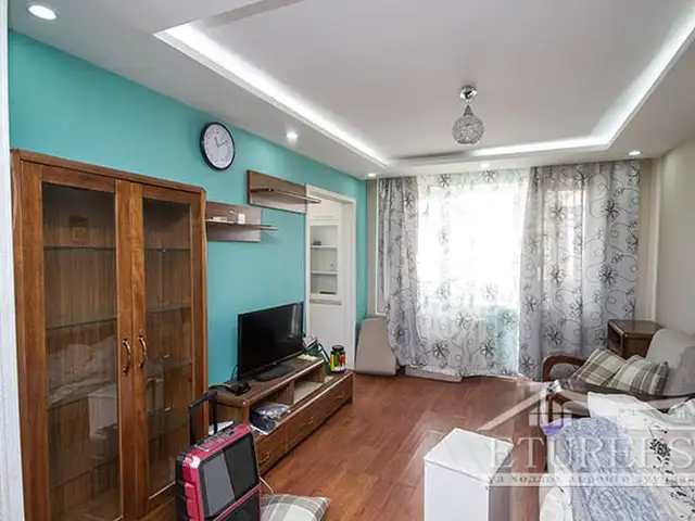 Хүүхдийн 100, brau haus чанх урд 2 өрөө байр 50мкв, Улаанбаатар — Сүхбаатар — Хүүхдийн 100