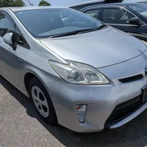 Toyota Prius 30