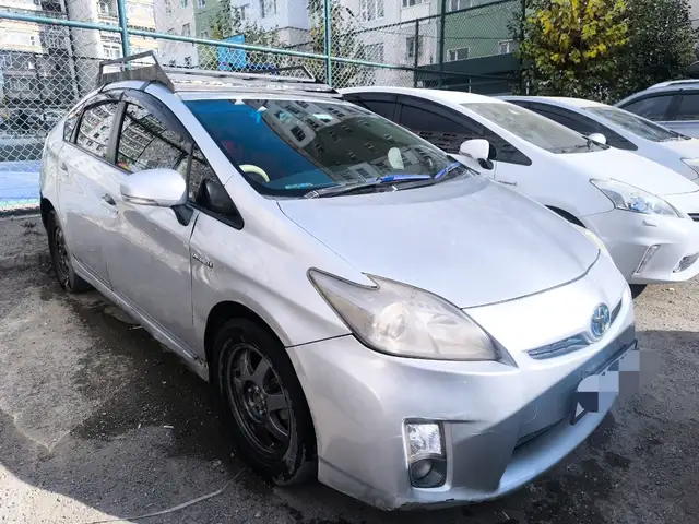 Toyota Prius 30