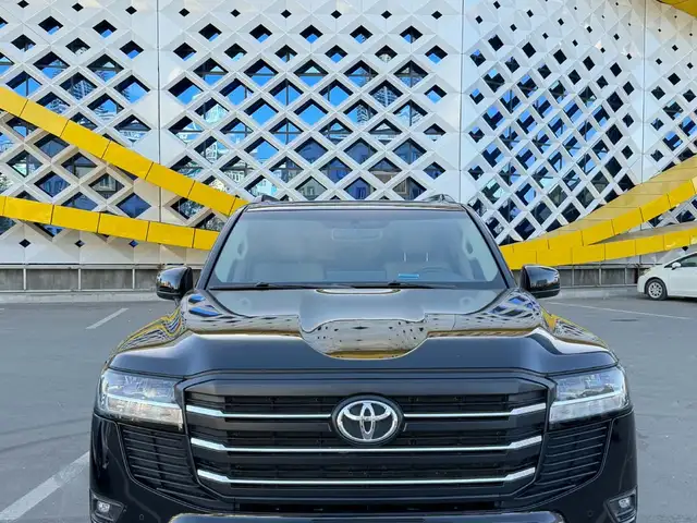 Toyota Land Cruiser 300