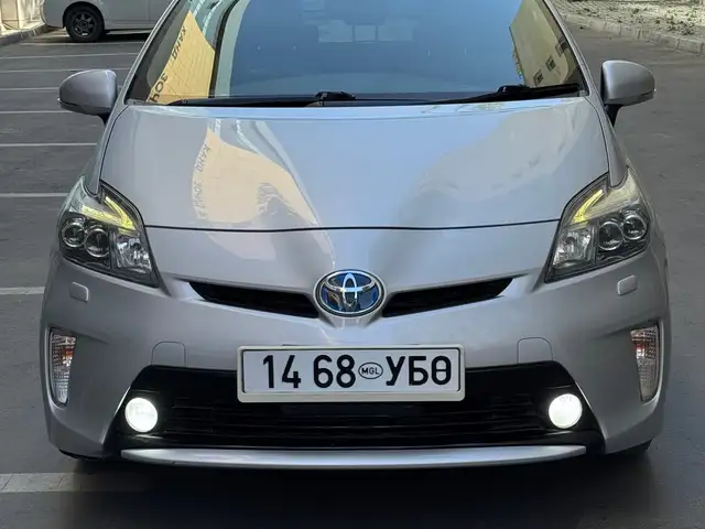 Toyota Prius 30