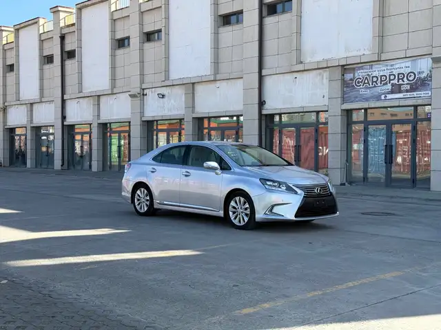 Lexus HS