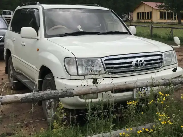 Toyota Land Cruiser 100