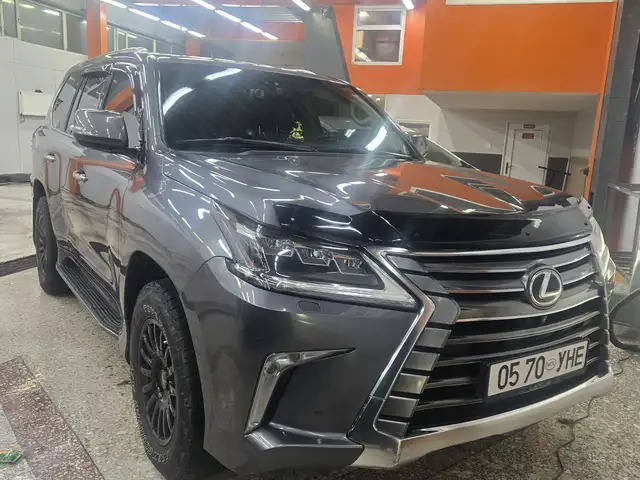Lexus LX 570