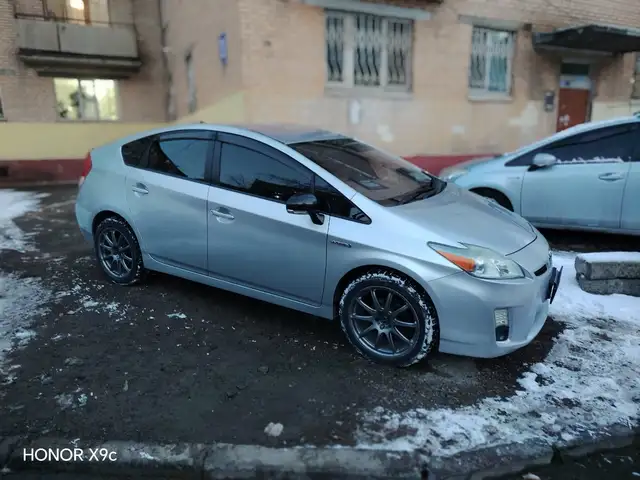 Toyota Prius 30