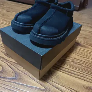 UGG tasman lug, Улаанбаатар — Сүхбаатар — 1-р хороо