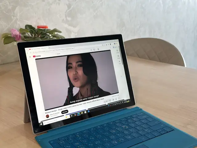Microsoft Surface 12, Intel Core i5, 4 GB RAM, Улаанбаатар — Баянзүрх — Баянзүрх дүүрэг
