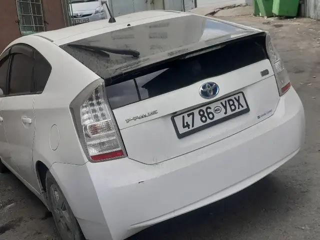 Toyota Prius 30