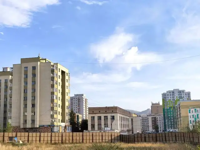 Бзд-эмнэлэгийн яг ард нарлаг апартмент хотхоны 1давхарт талбай, Улаанбаатар — Баянзүрх — 5-р хороо
