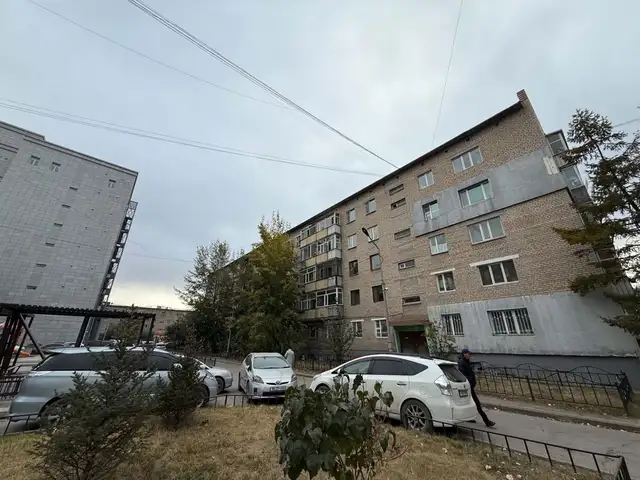 Төмөр зам ханбүргэдэй хажууд 2 өрөө орон сууц худалдана, Улаанбаатар — Баянгол — 4-р хороо