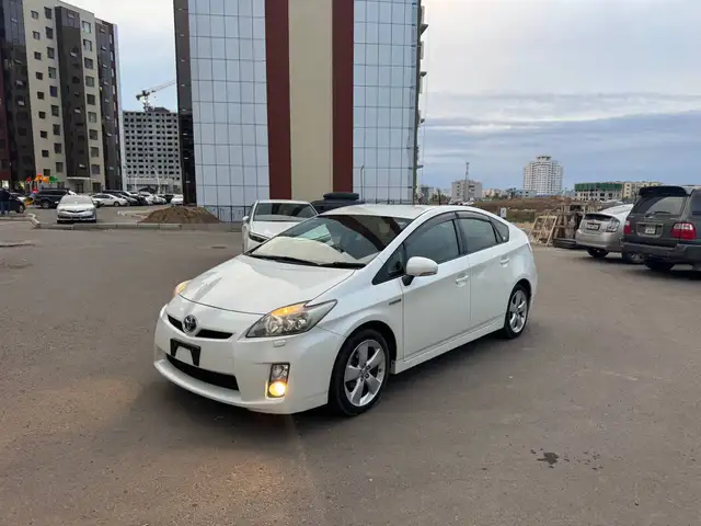 Toyota Prius 30