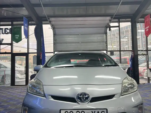 Toyota Prius 30