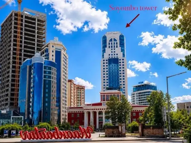 Сбд соёмбо таурт 3 өрөө байр 87мкв, Улаанбаатар — Сүхбаатар — 1-р хороо