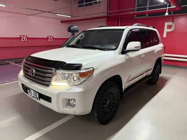 Toyota Land Cruiser 200