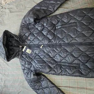 Fila эмэгтэй сентофон l размерын куртка, Улаанбаатар — Багануур — 5-р хороо
