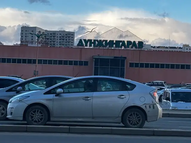 Дүнжингаравын урд хажуу өрөө, Улаанбаатар — Баянзүрх — Sunrise